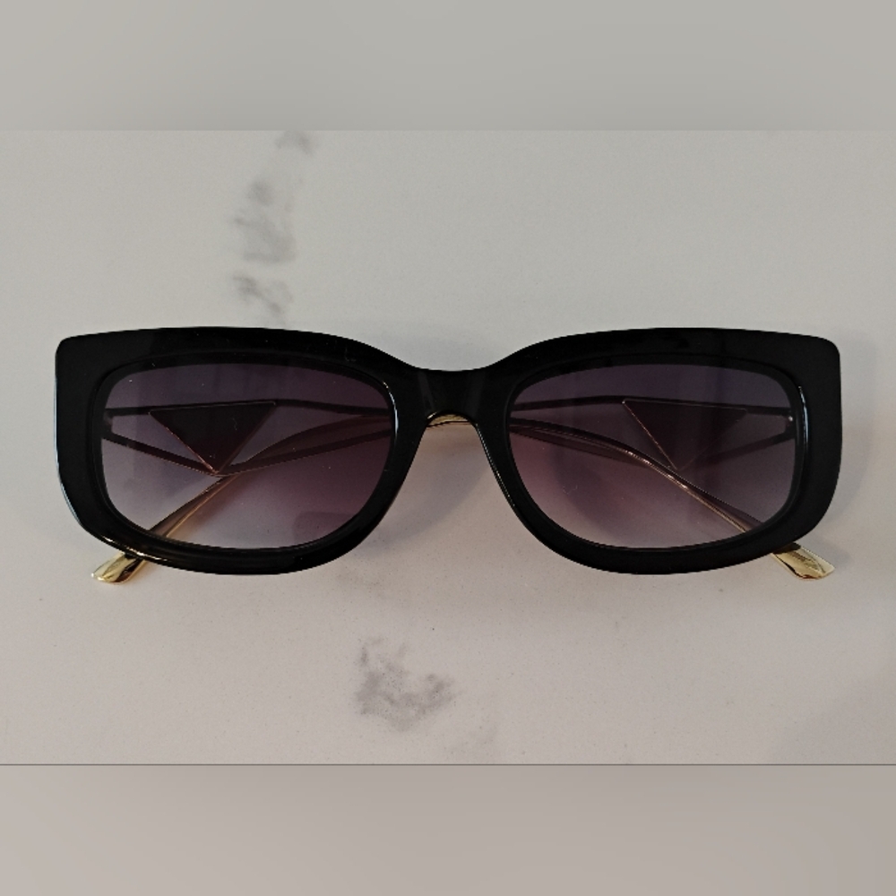 NEW Black and Gold Sunglasses with Case
